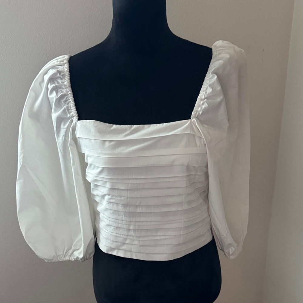 Copper Key pleated White Puff Sleeve Top Sz‎ M smocked back  crop